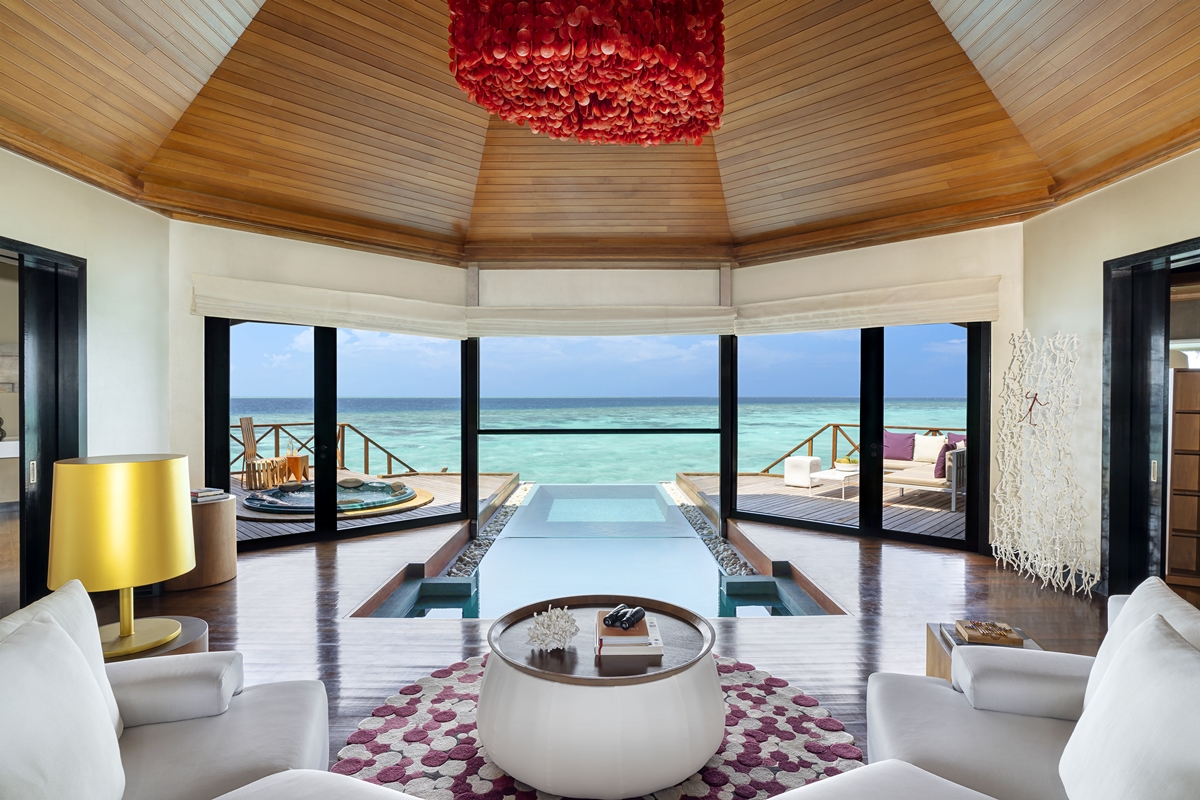 clw-HuvafenFushi-Two-Bedroom-Ocean-Pavilion-Living-Room